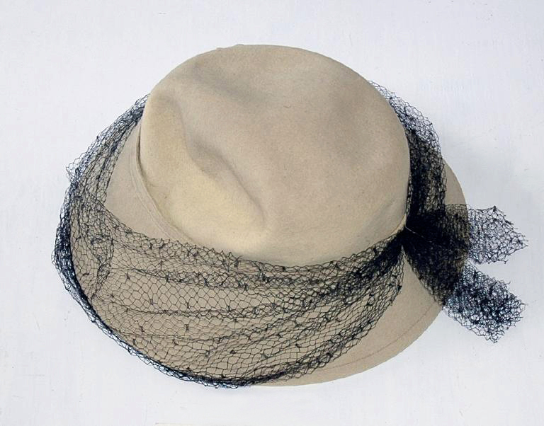 Шляпки с вуалью: история аксессуара женской одежды