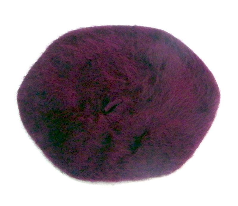 Берет женский. Трикотажный из ангоры фиалкового цвета. Край присобран. Китай начало 1990-х гг..jpg