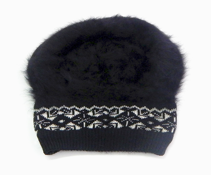 Берет женский. Трикотажный из ангоры черного цвета. Южная Корея конец 1990-х гг..JPG