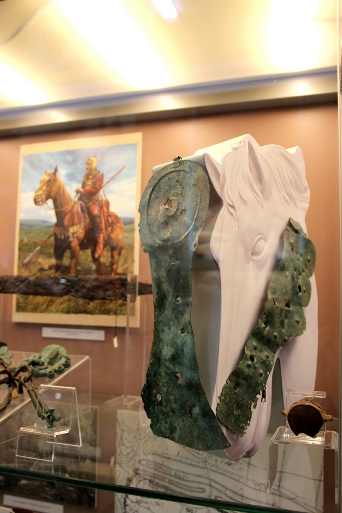 Защитное снаряжение лошади из раскопок Татарского городища