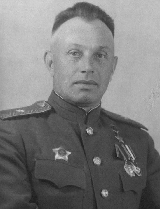 Петраковский_Анатолий_Иосифович. Герой Советского Союза. Командир 395-й стрелковой дивизии.jpg