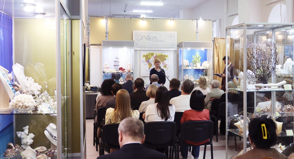 Открытие выставки «Ветер странствий… Литораль»