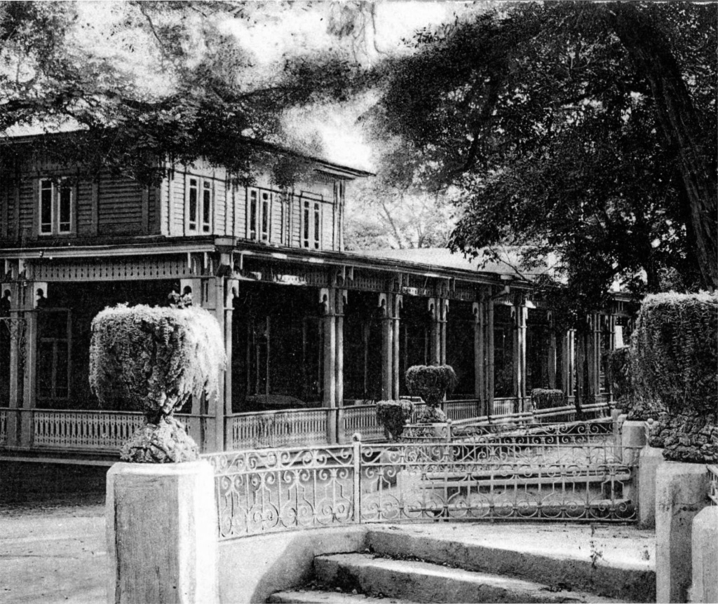 3. г. Ставрополь_Коммерческий клуб в роще_. Начало XX века..jpg