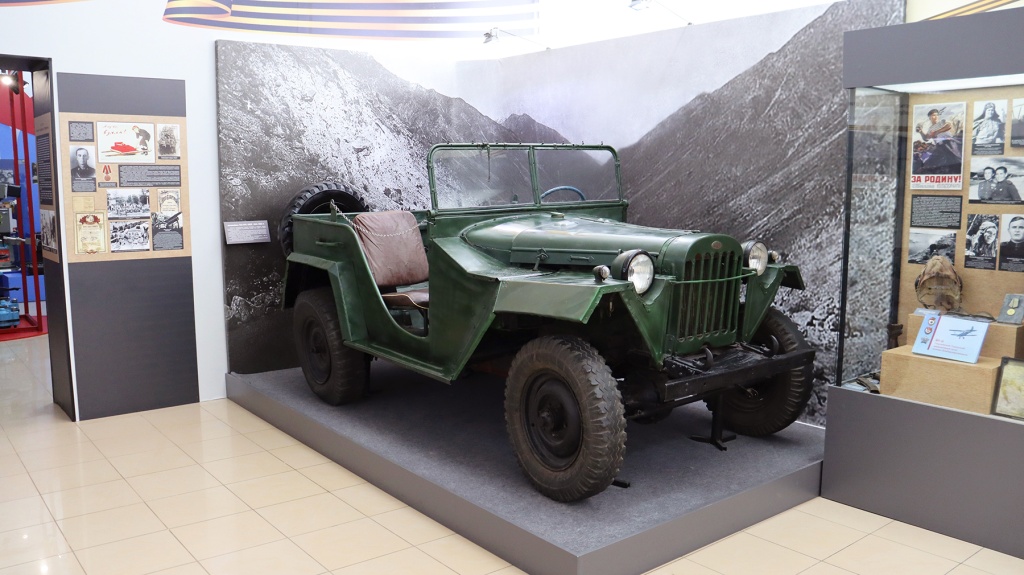 1 ГАЗ-67 1943 года в экспозиции зала истории Ставропольского музея-заповедника.JPG