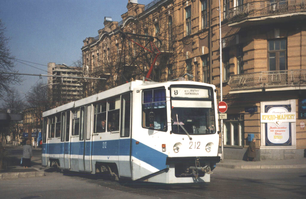 Вагон модели 71-615 Усть-Катавского завода 1990-е гг.jpg