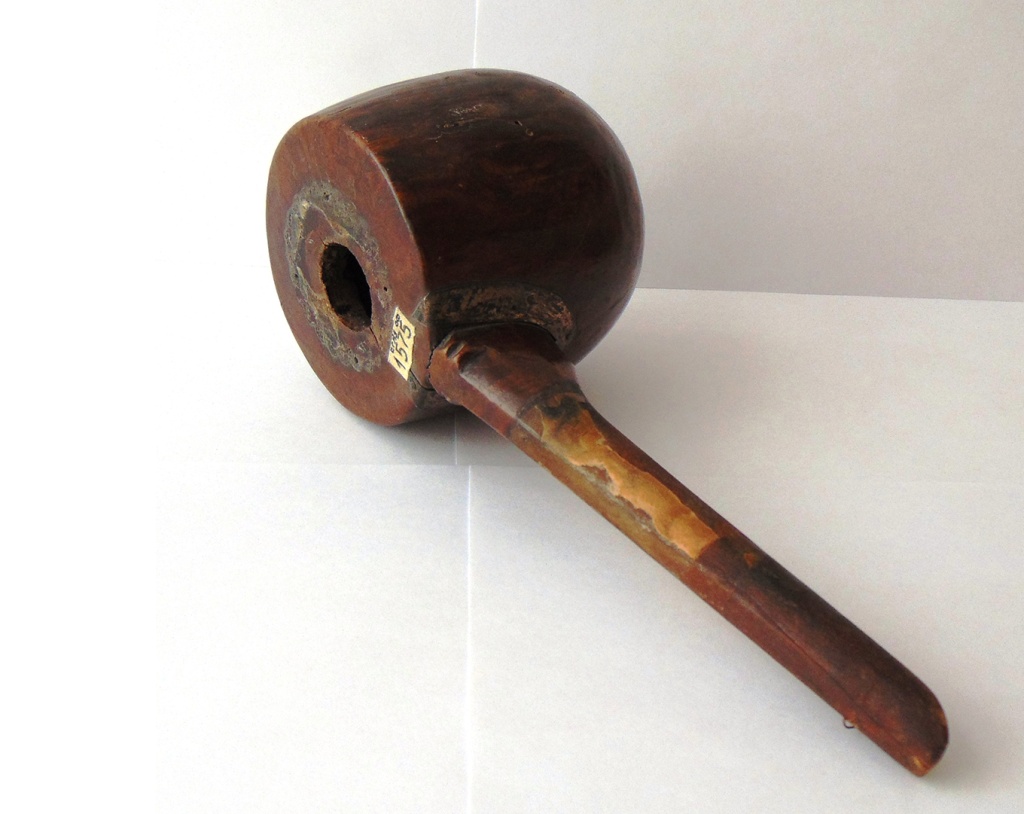 Необычный сосуд для вина