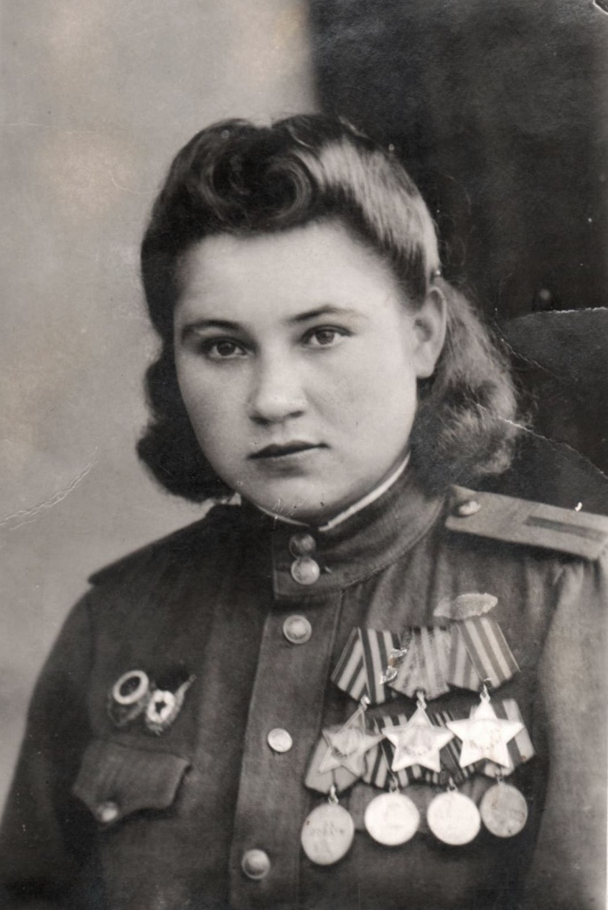 1. М.С. Наздрачева (1924-2017) Кавалер ордена Славы медицинская сестра.jpg