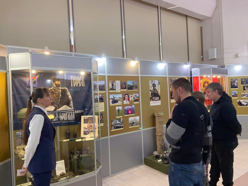 Экскурсия по выставке «Во имя Отечества: служба, подвиг, память»