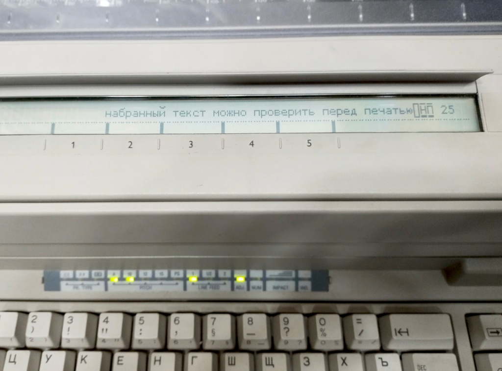 2_ЖК-дисплей пишущей машинки.jpg