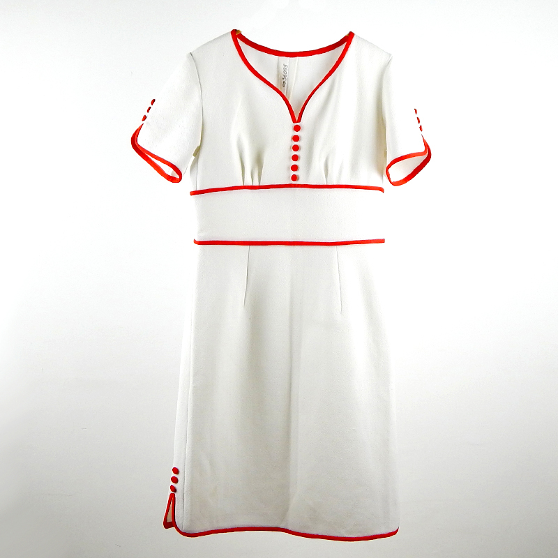 04 Платье женское из белого кримплена. СССР середина 1970-х гг..JPG