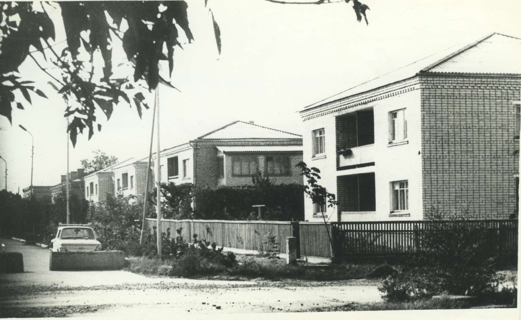 2 Новые жилые дома колхоза им.Чапаева Кочубеевского района 1982 г.jpg