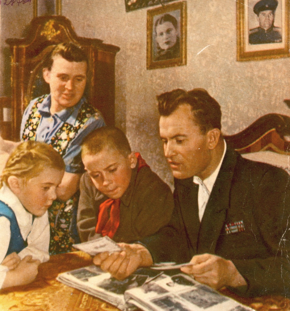 1.Журнал Семья и школа. СССР 1958 год. Из фондов Ставропольского музея-заповедника.JPG