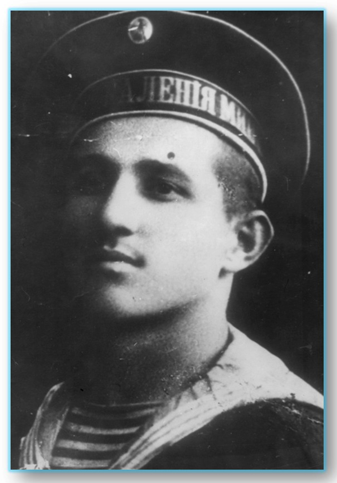 2. Дмитрий Головин во время прохождения военной службы. Черноморский флот..jpg