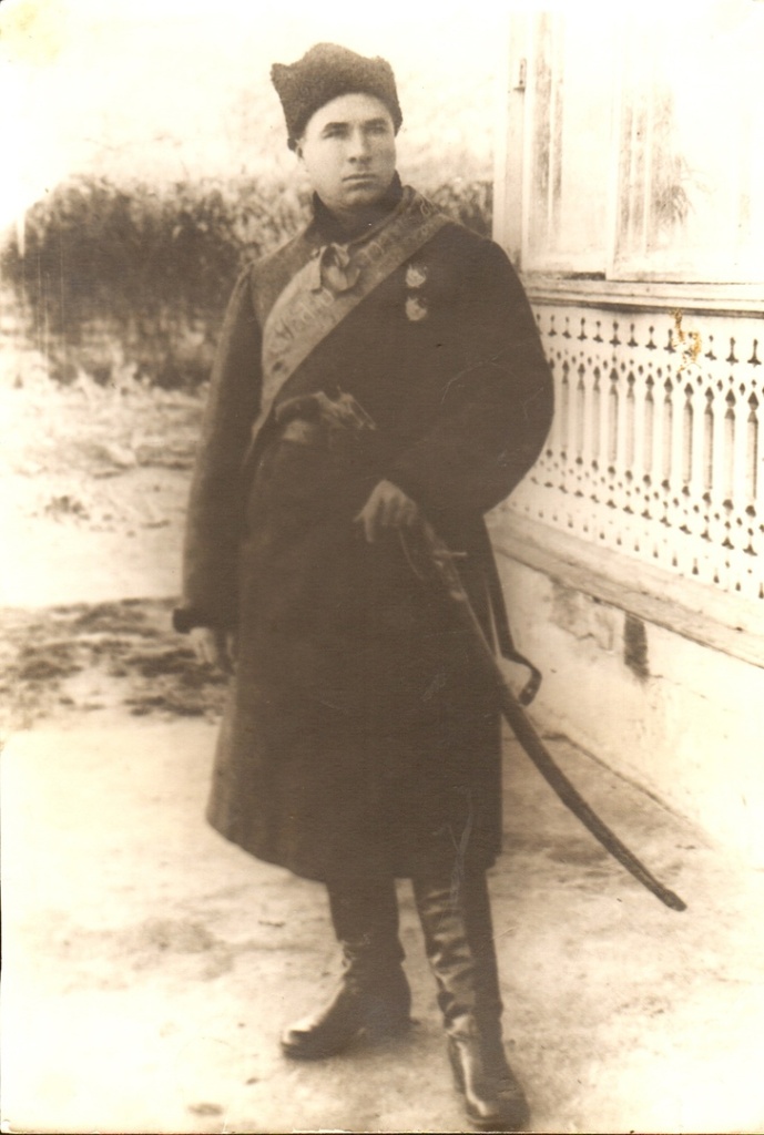 3а. И.Р. Апанасенко командир 6-й кавалерийской дивизии I Конной армии.jpg