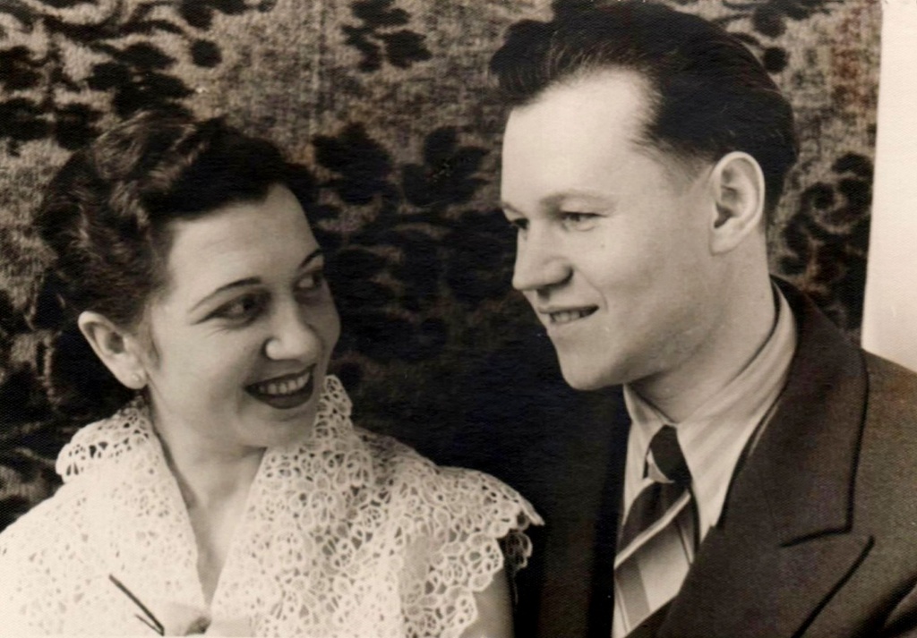 Надежда и Михаил Назаровы в день свадьбы. 1955 г. Из фондов Ставроольского музея-заповедника.jpg