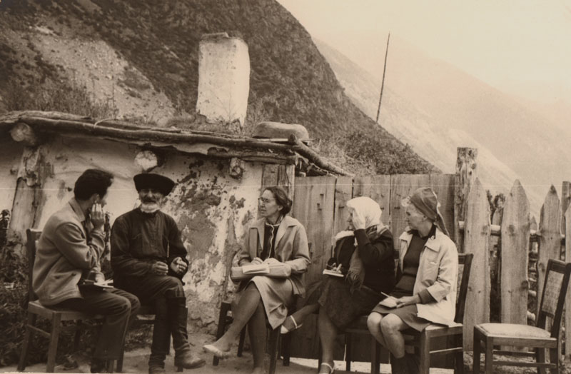 6 Экспедиция КЧНИИ и краеведческого музея 1960-е гг..jpg