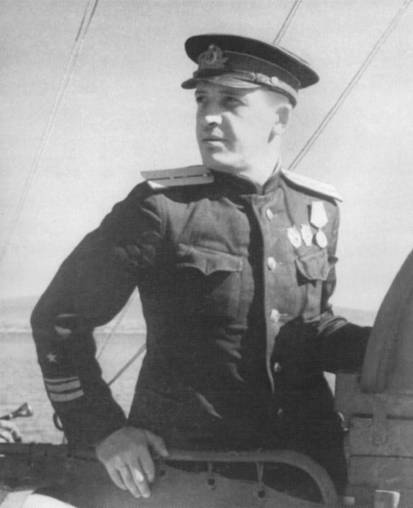 1а Герой Советского Союза Н.И. Сипягин (1911-1943). Из фондов Ставропольского музея-заповедника.jpg 1а Герой Советского Союза Н.И. Сипягин (1911-1943). Из фондов Ставропольского музея-заповедника.jpg