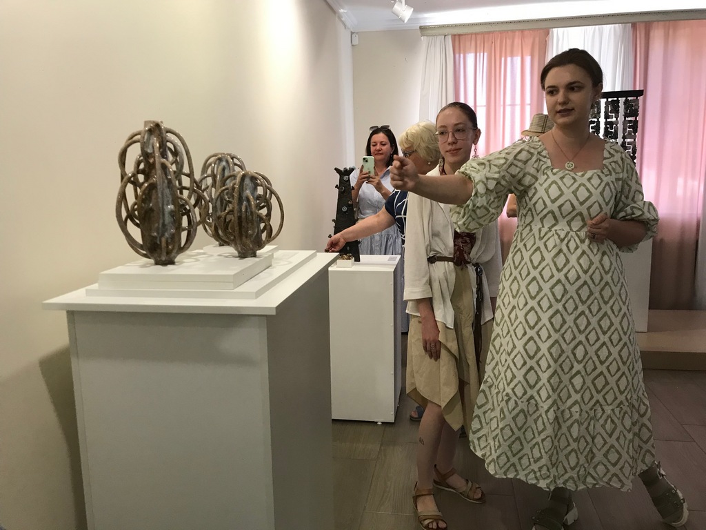 Выставка «Со-Творение»