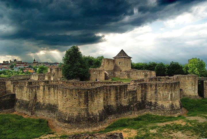 6. город Сучава. Молдавия(ныне Румыния). Источник pinterest.com.jpg