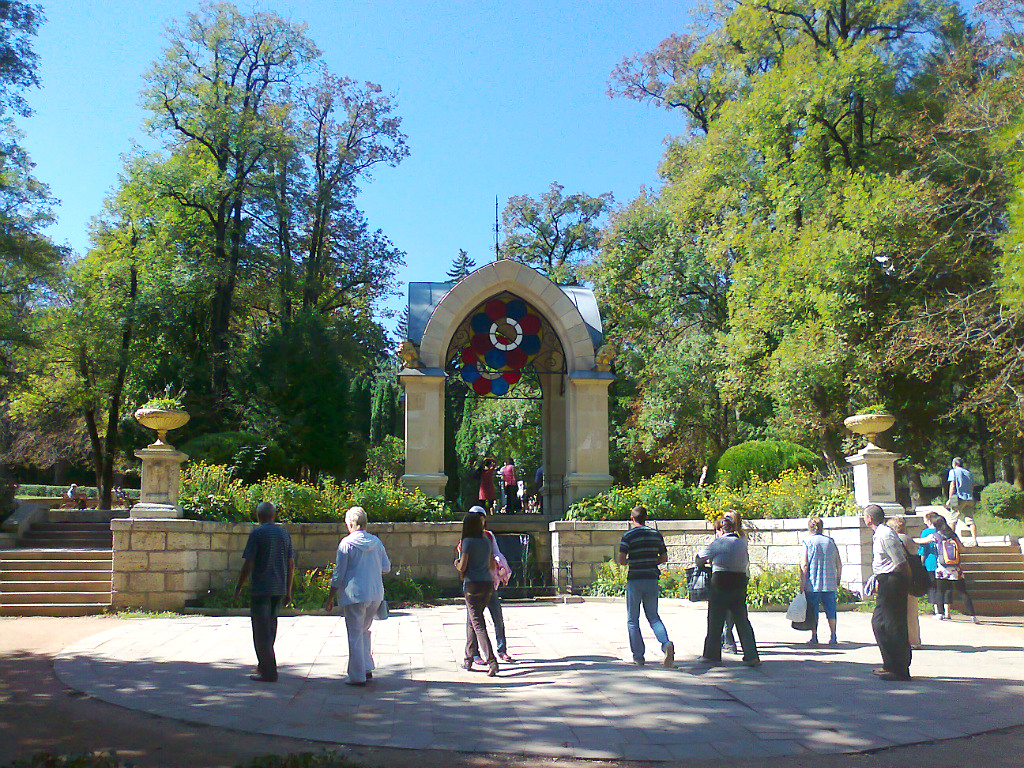 Фото 7 Павильон Стеклянная струя в Курортном парке Кисловодска. Фото Гуровой Л.В.jpg