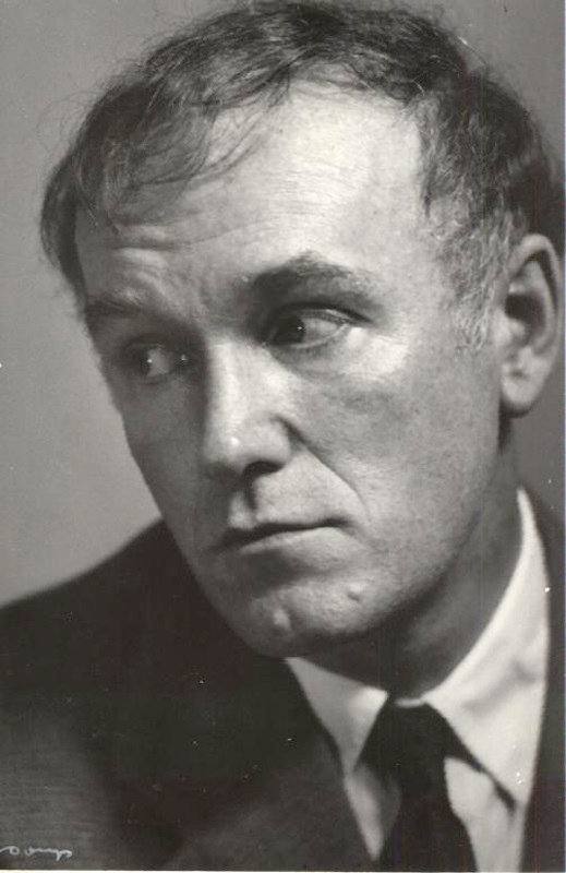 Фотография. Портрет Святослава Теофиловича Рихтера с дарственной надписью адресованной Э.Ю. Месик. СССР 1965 г..jpg