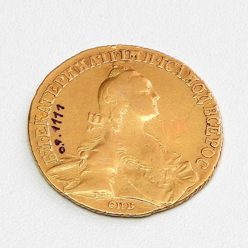 1. Империал 1766 г. Фото из фондов музея. (1).JPG