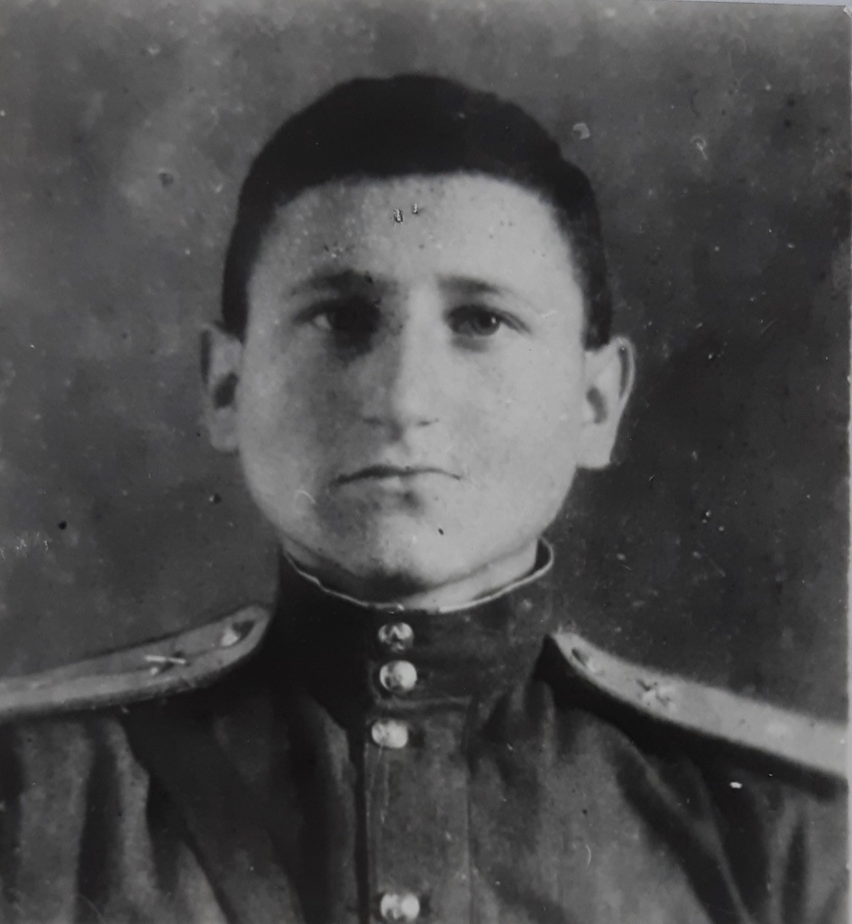 1_Вениамин_Вениаминович_Госданкер_выпускник_Ростовского_артиллерийского.jpg