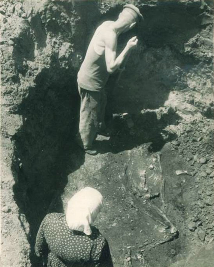 01 Археологические раскопки под руководством Т.М. Минаевой. Село Михайловское 1954 г. Фото отдела археологии Ставропольского музея-заповедника.jpg