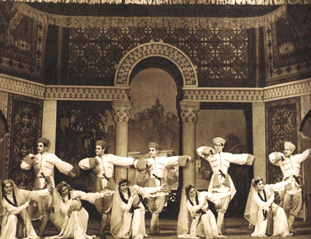 6 Сцена из спектакля Кето и Котэ. Лезгинка. 1950-е гг..jpg