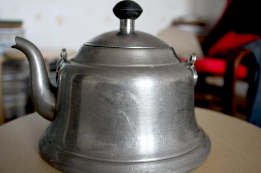 07 Чайник завода Автоштамп. Из фондов Ставропольского музея-заповедника.jpg