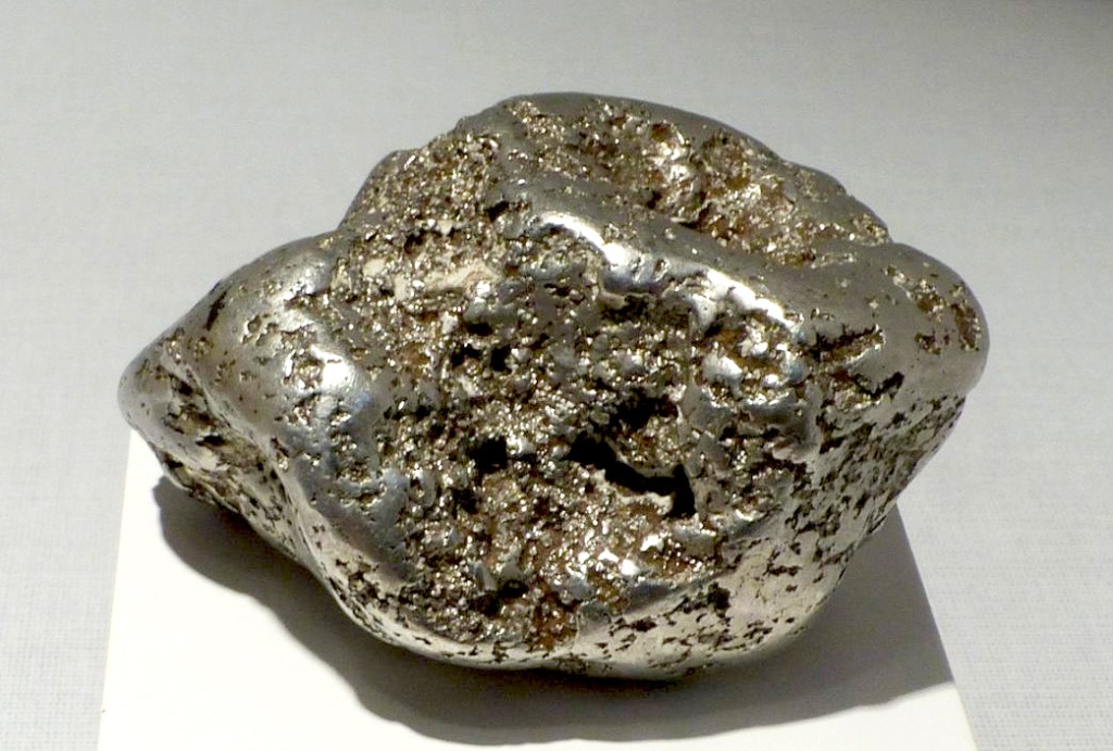 1. Самородок платины. Источник x-mineral ru.jpg